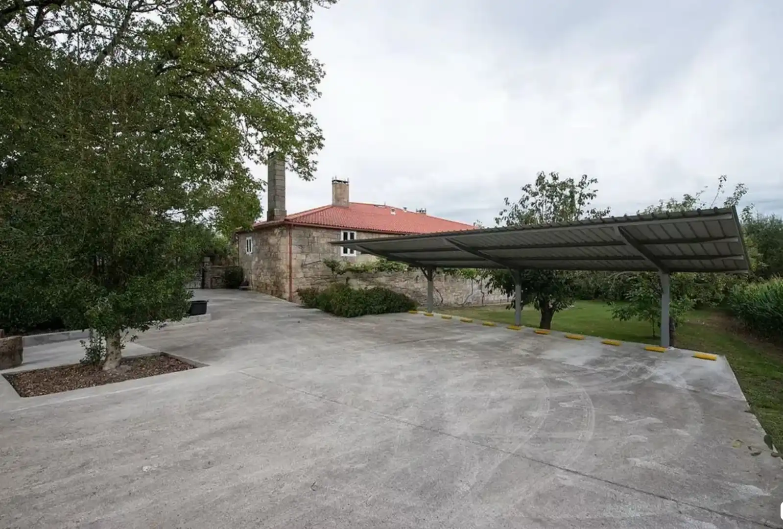Vista exterior de Finca rústica en venda en Chantada amb Moblat