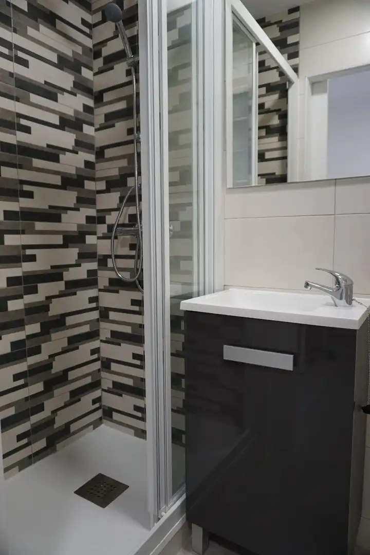 Room in Calle CAPITAN MENDEZ VIGO, 50, Santo Tomás