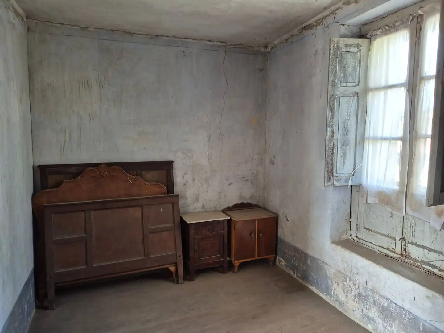 Bedroom of Houses for sale in Nava  with Storage room and Swimming Pool