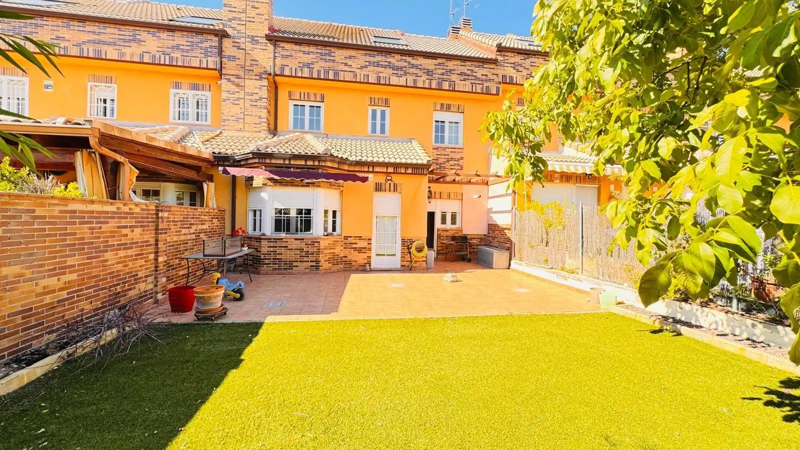 Exterior view of Flat for share in Valdemorillo  with Heating, Private garden and Furnished