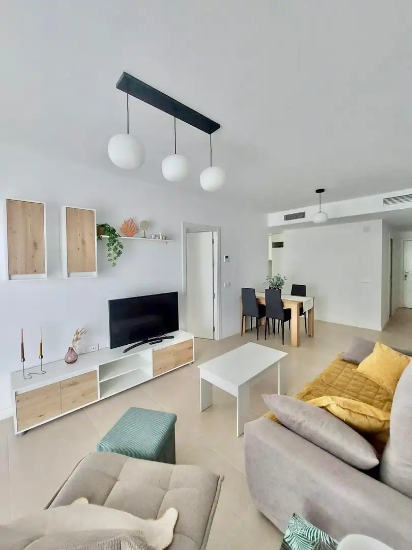 Erdgeschosswohnung zur Miete in Calle Calle Italia, imagen 5