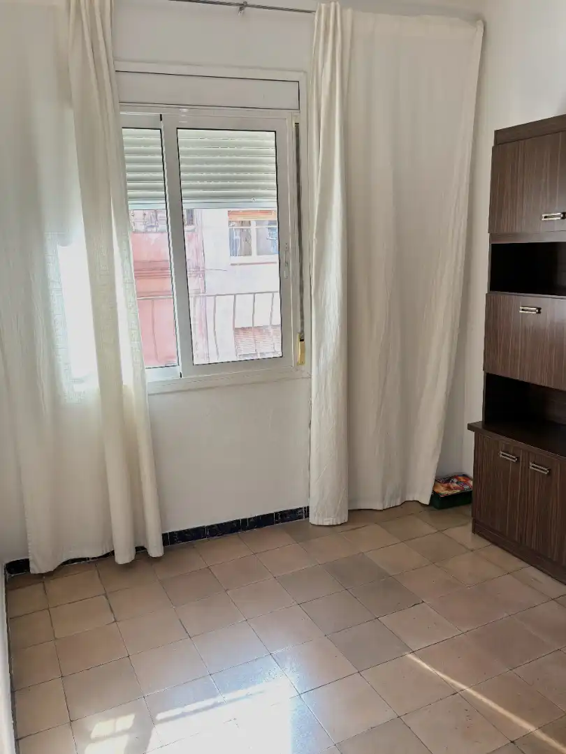 Dormitori de Pis en venda en L'Hospitalet de Llobregat amb Alarma