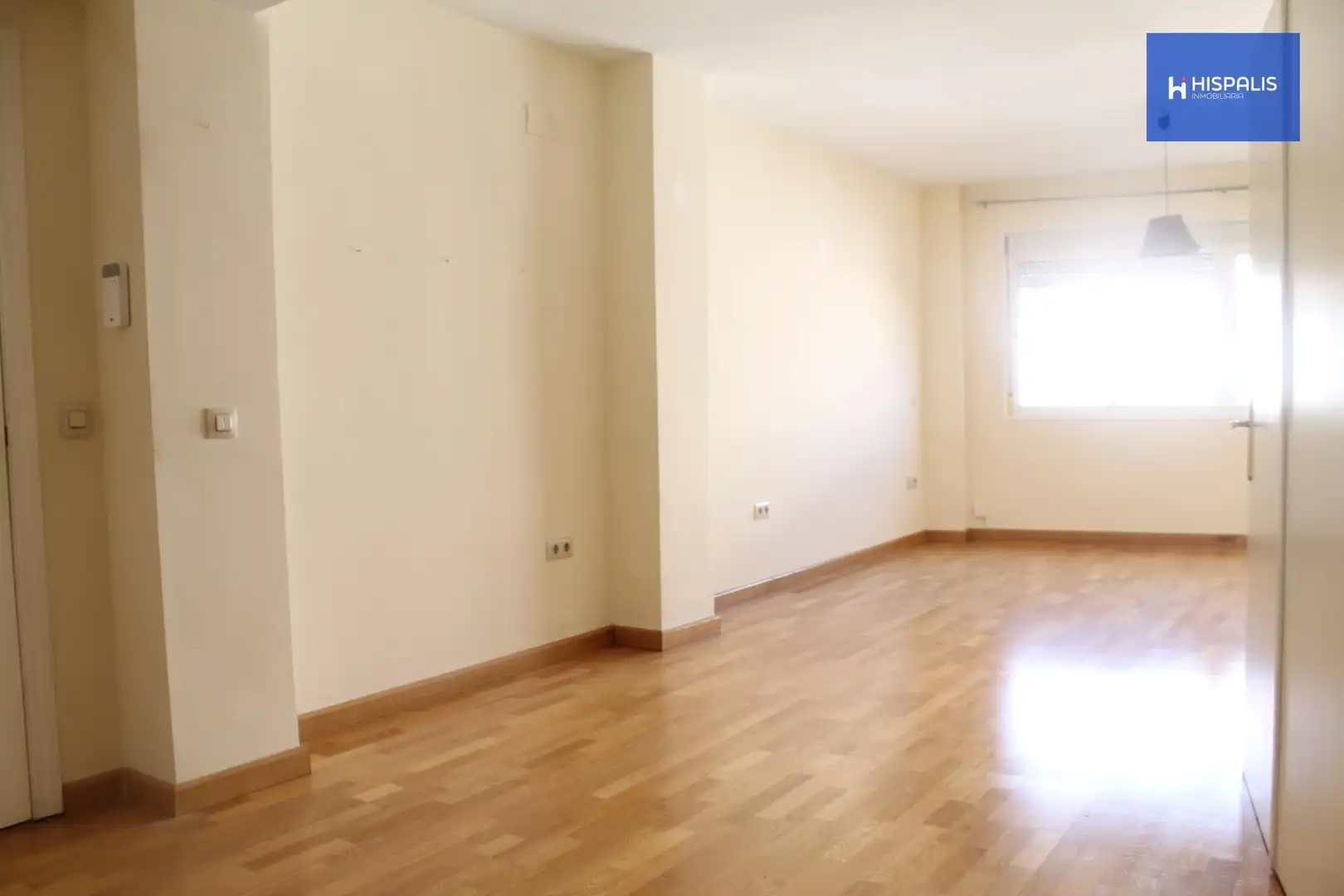 Study for sale in Sevilla  with Air Conditioner and Heating