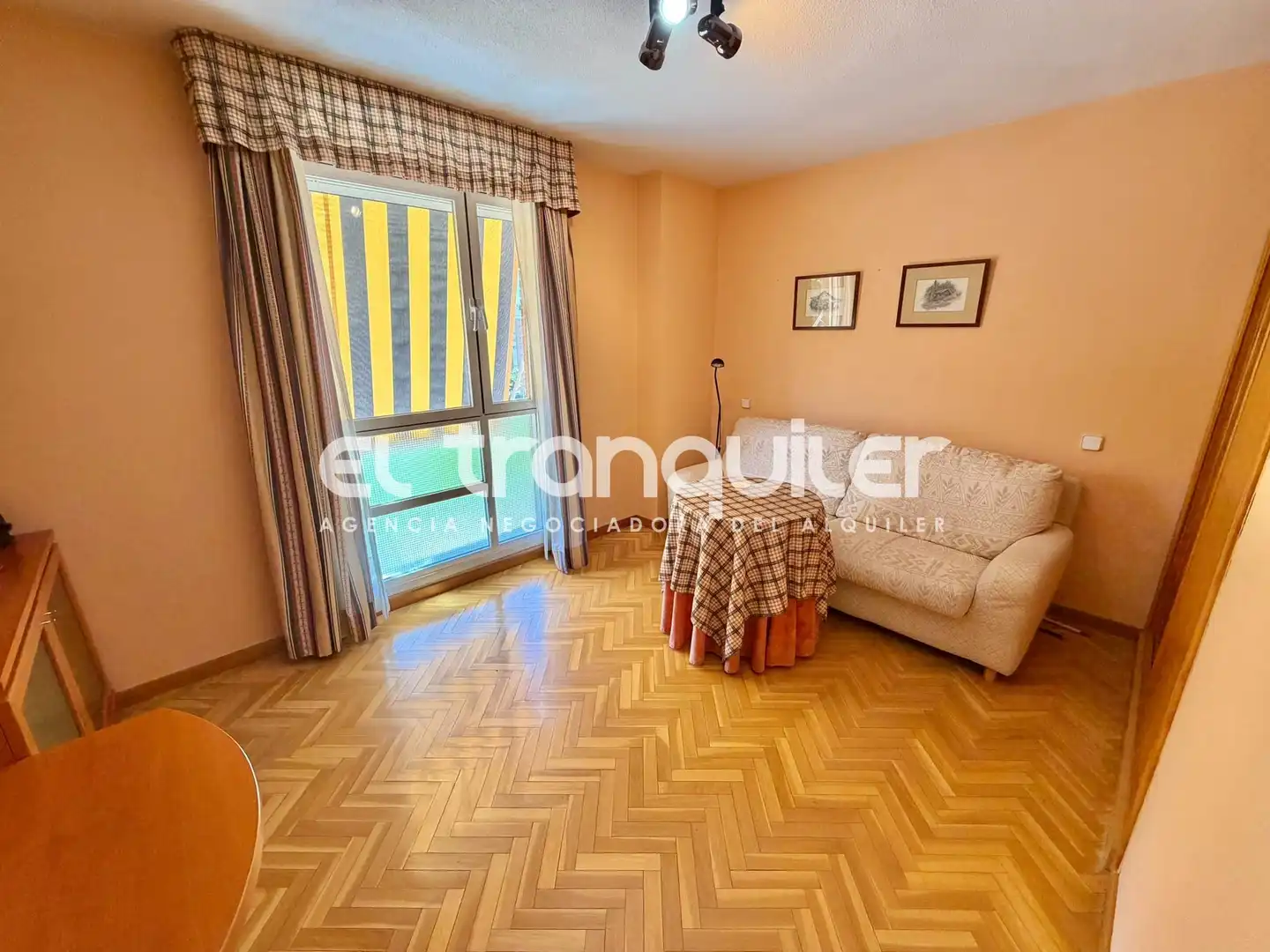 Bedroom of Flat for rent in Madrid  with Air Conditioner, Parquet flooring and Furnished