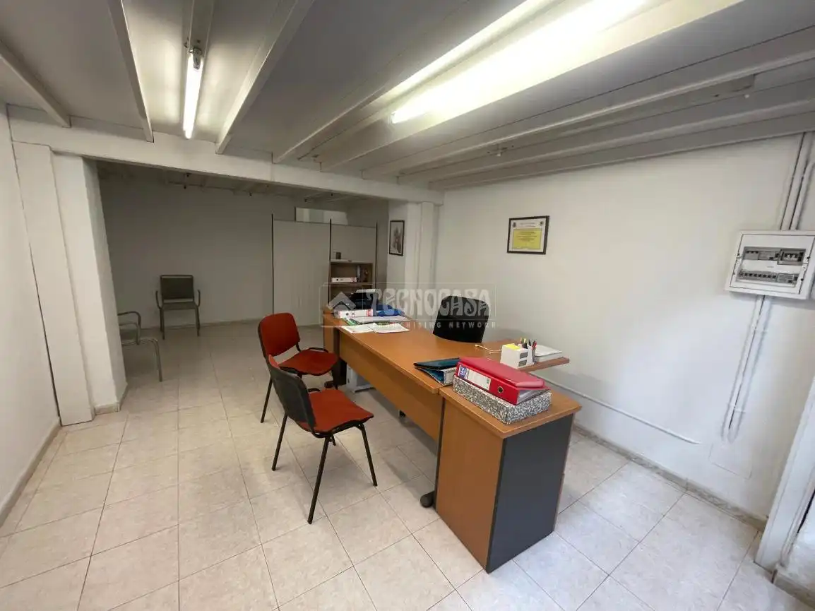 Büro zum Verkauf in Antequera