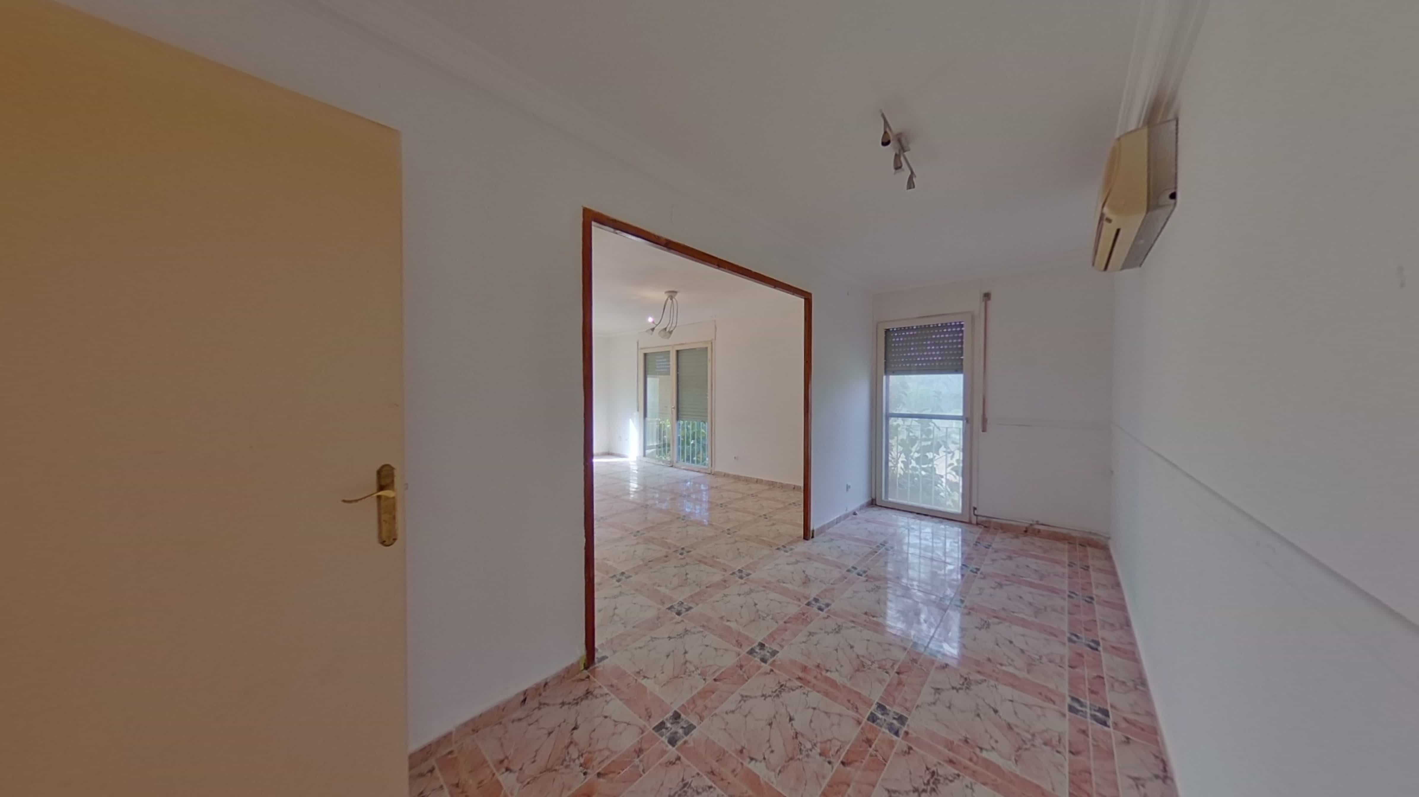 Flat for sale in L'Espluga de Francolí  with Balcony