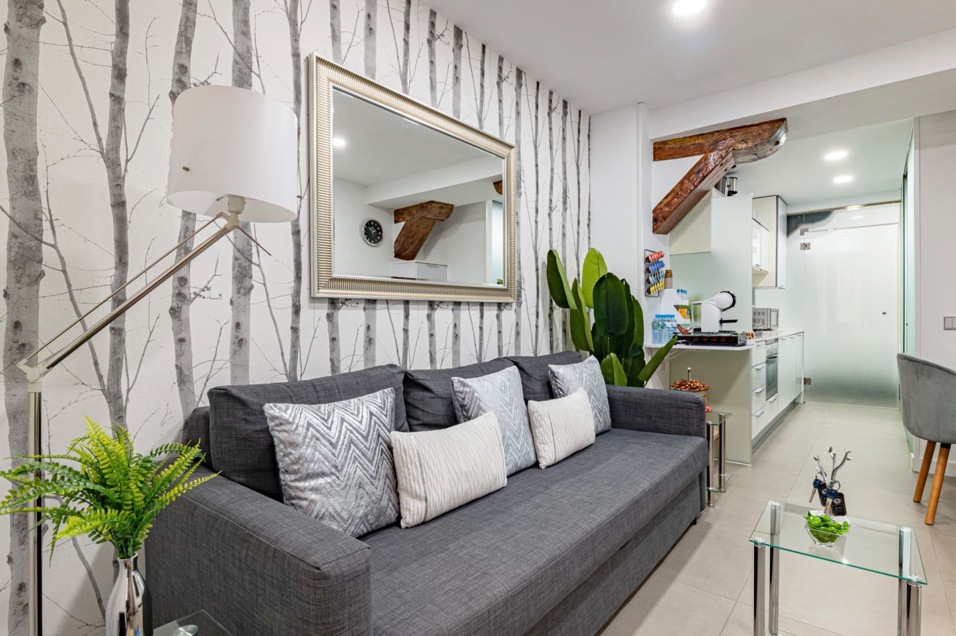 Living room of Flat to rent in  Madrid Capital  with Air Conditioner, Heating and Furnished