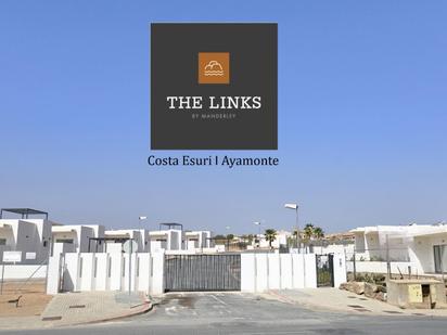 Vista exterior de Casa o xalet en venda en Ayamonte amb Calefacció, Jardí privat i Terrassa