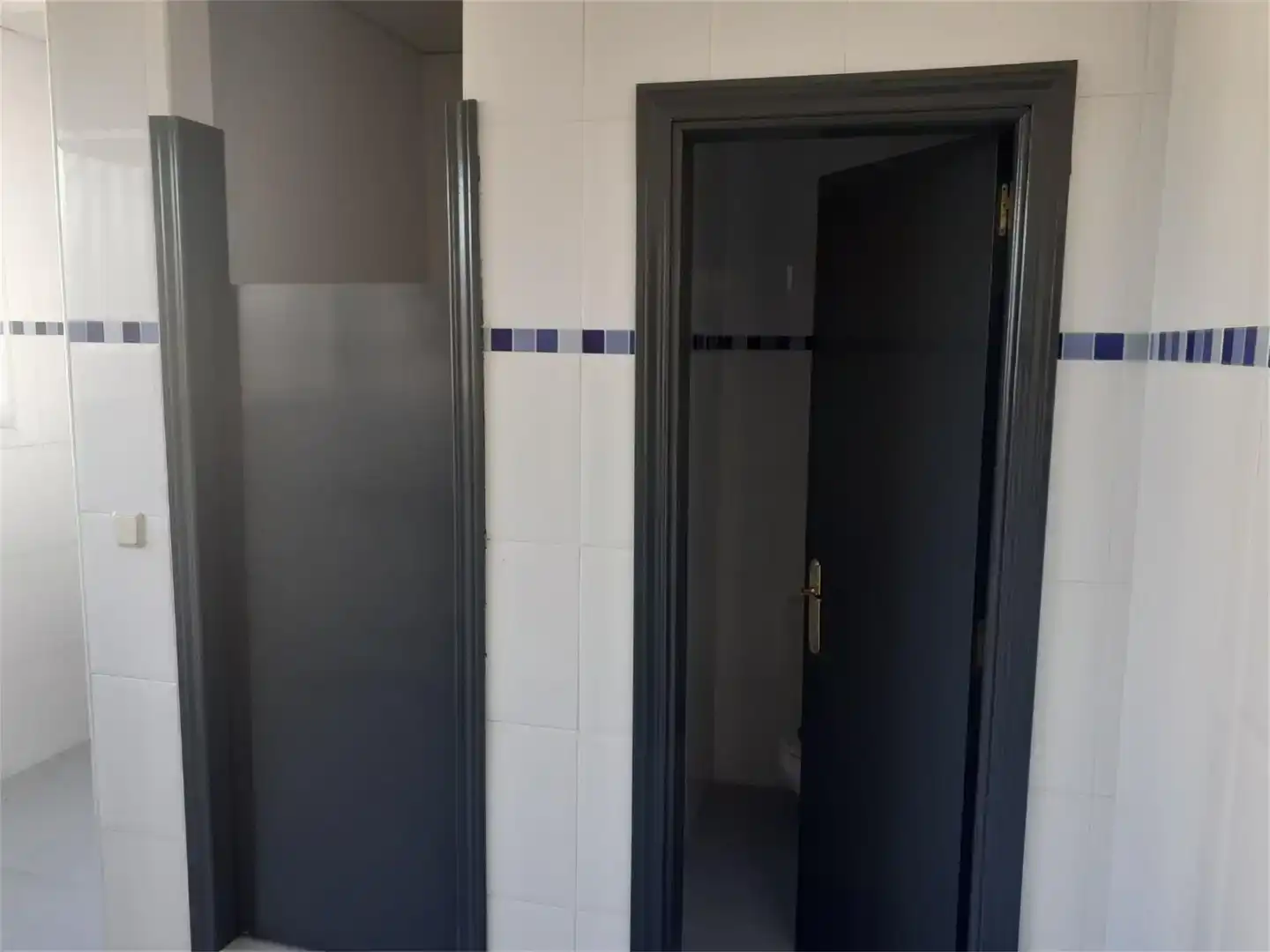 Bathroom of Industrial buildings for sale in Fuente El Saz de Jarama, Madrid