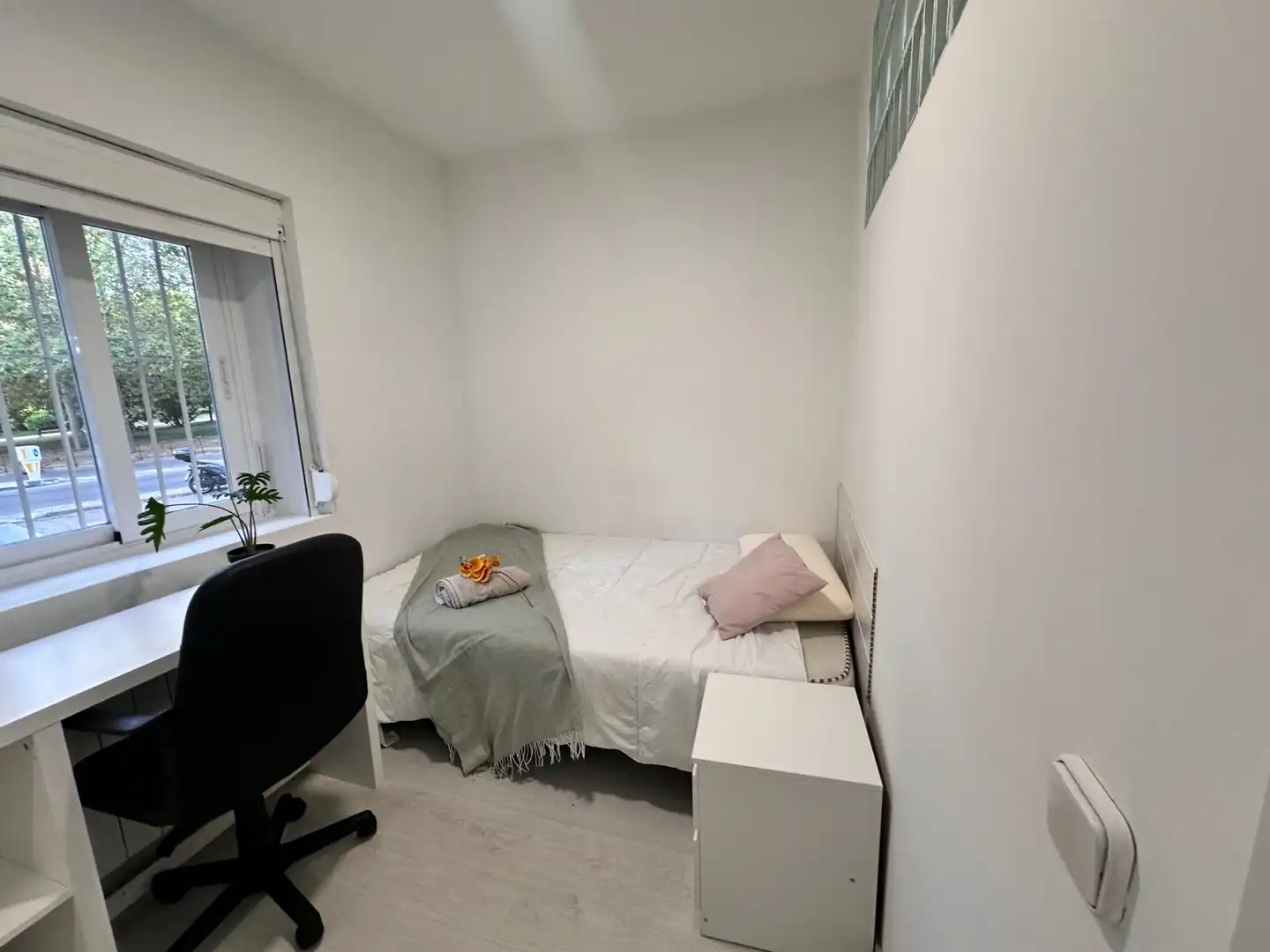 Bedroom of Flat for share in Madrid  with Heating, Furnished and Oven