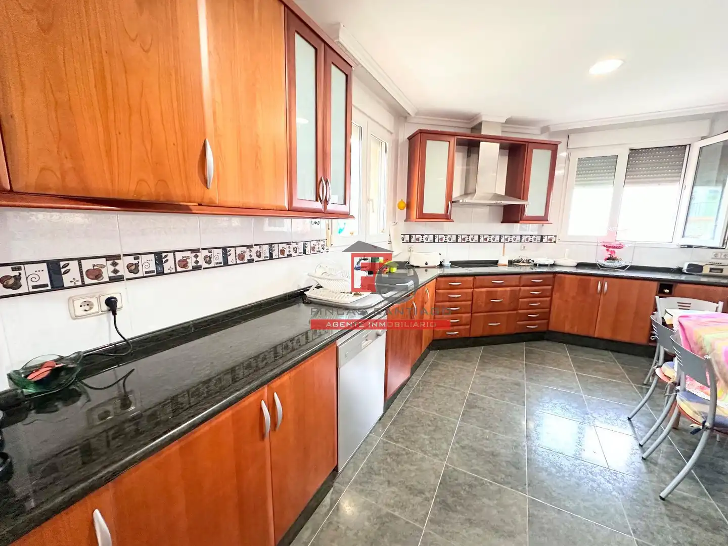 Cuina de Casa o xalet en venda en Cullera amb Jardí privat, Terrassa i Traster