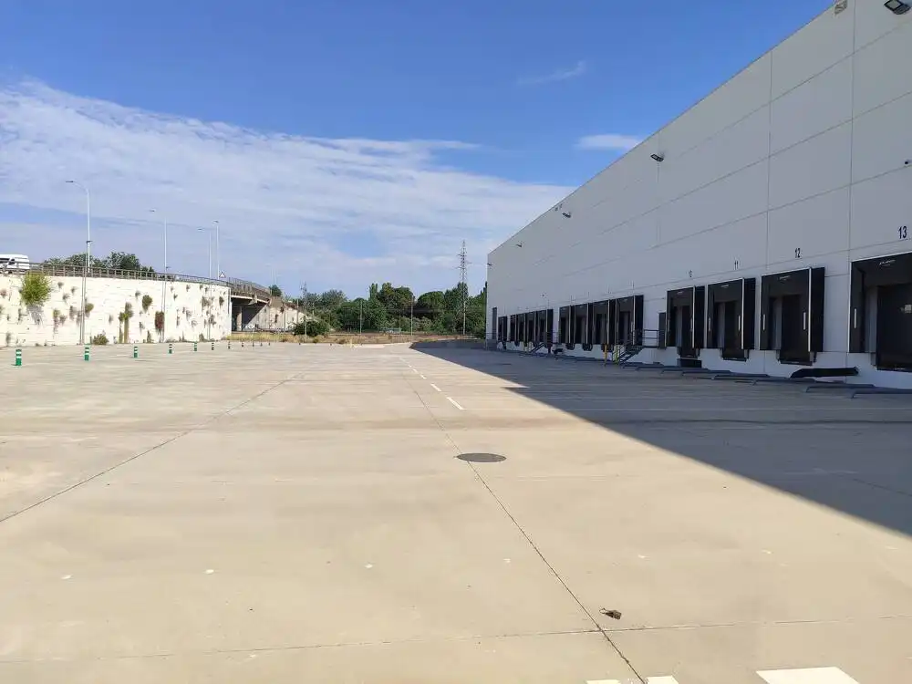 Exterior view of Industrial buildings for rent in Azuqueca de Henares
