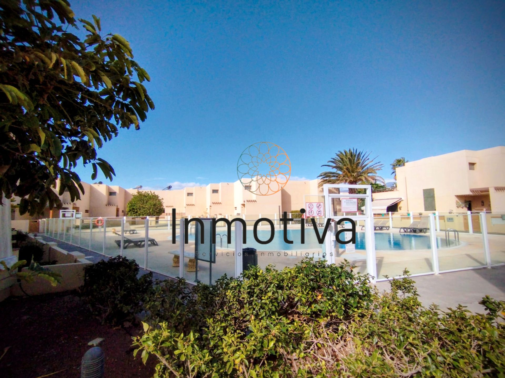 Exterior view of Duplex for sale in Granadilla de Abona  with Air Conditioner, Private garden and Terrace