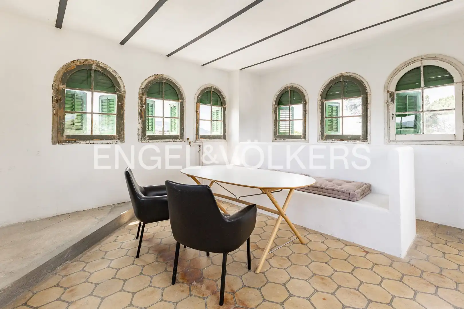 Comedor de Casa o chalet en venta en Llinars del Vallès con Aire acondicionado, Calefacción y Jardín privado