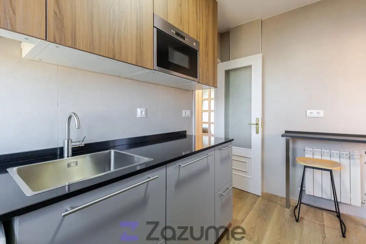 Kitchen of Flat for rent in Madrid  with Air Conditioner, Heating and Terrace