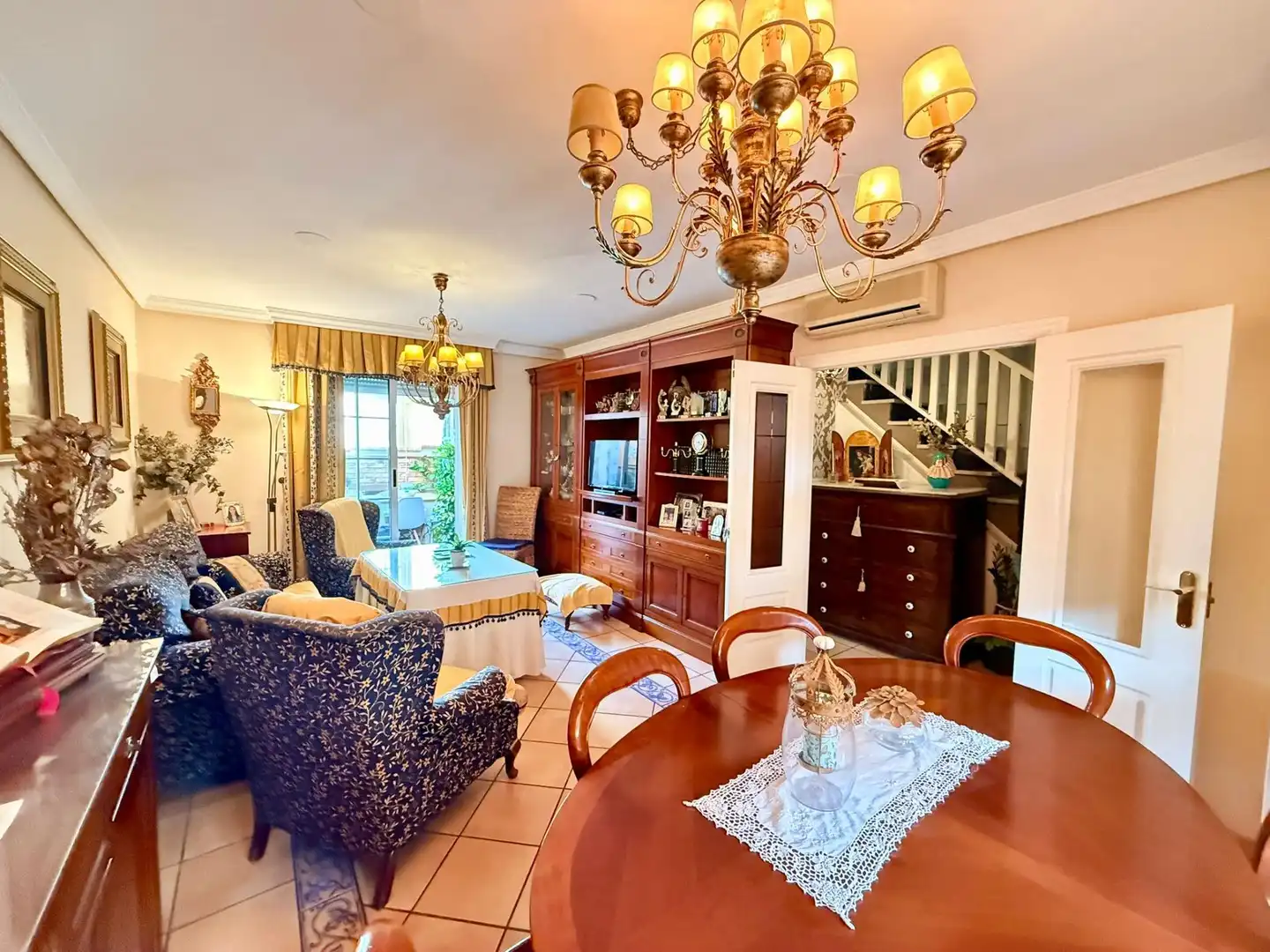 Living room of Detached homes for sale in Roquetas de Mar  with Air Conditioner, Balcony and Community pool