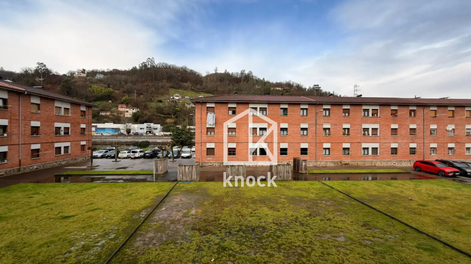Vista exterior de Pis en venda en Mieres (Asturias) amb Calefacció i Traster