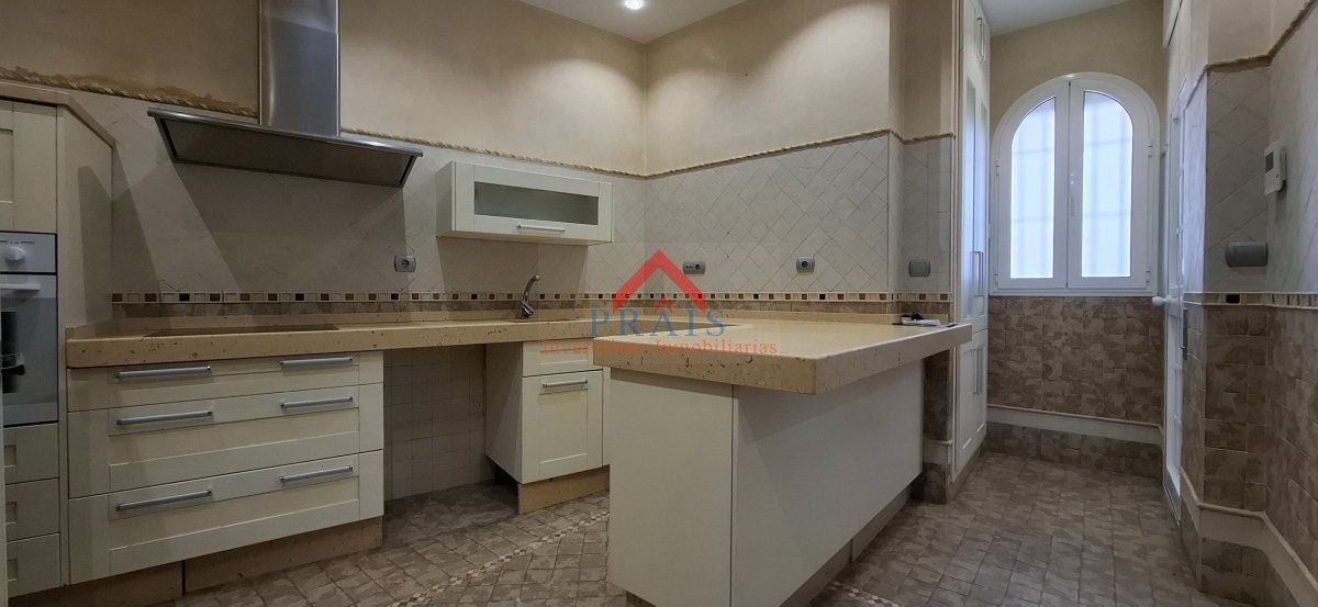 Cuina de Casa o xalet en venda en Utrera amb Aire condicionat i Traster