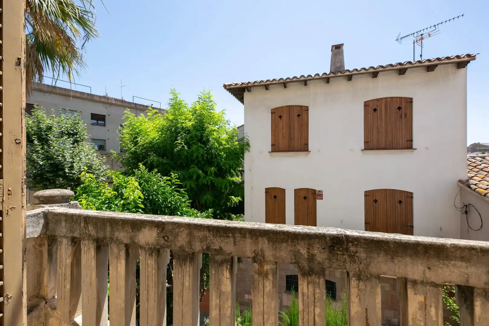 Vista exterior de Casa o xalet en venda en El Masnou amb Calefacció, Jardí privat i Terrassa