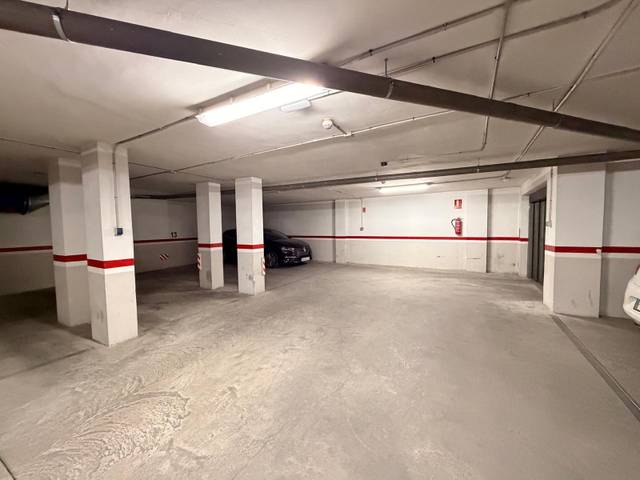 Garaje en Venta en Avenida Avenida Montserrat, 20 en Nueva Andalucía