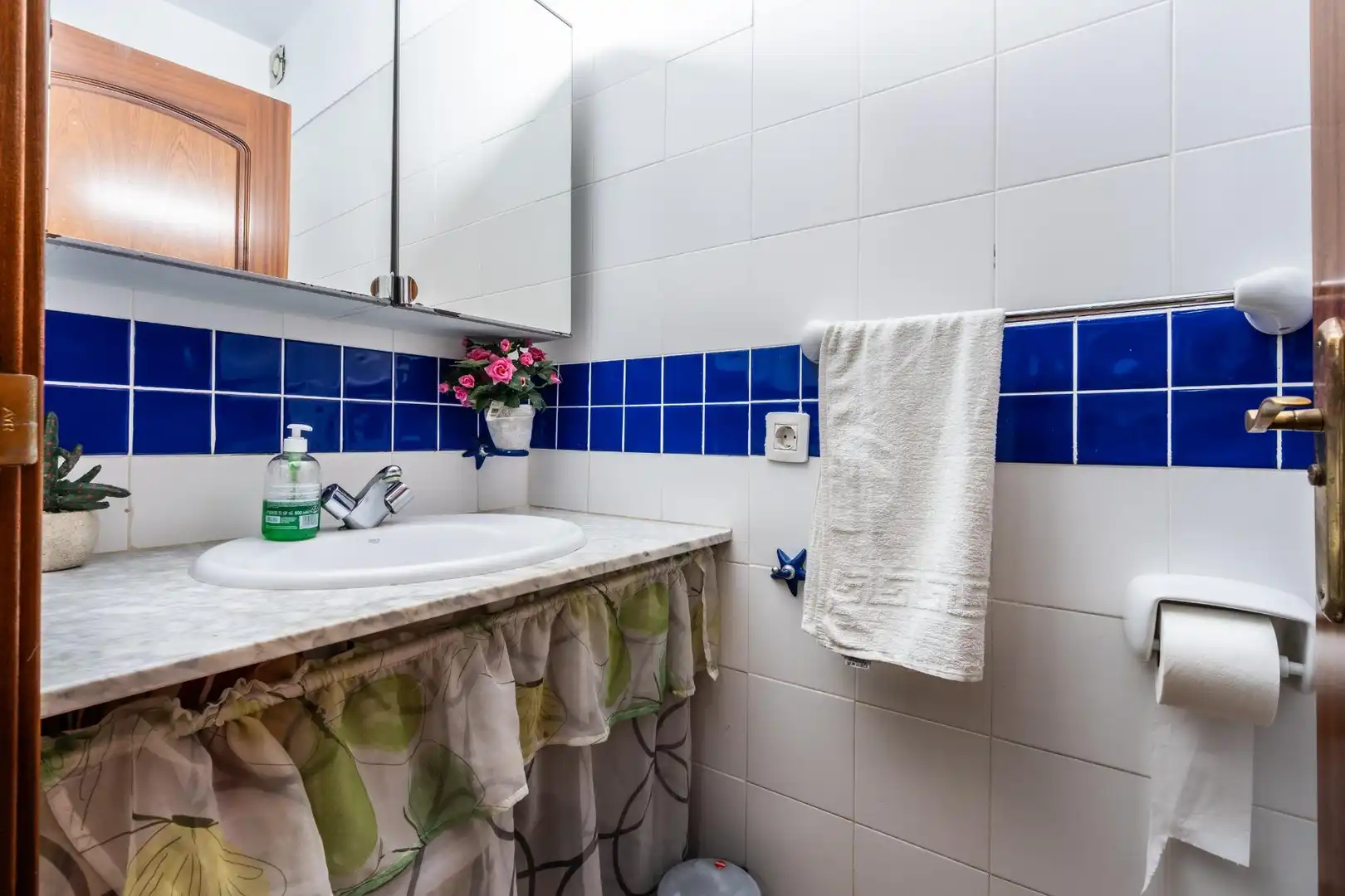 Bathroom of Flat for sale in Adeje  with Private garden, Terrace and Balcony