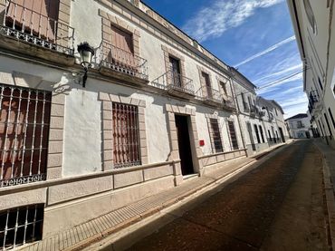 Casa rústica amb balcó en venda a Fuente Obejuna