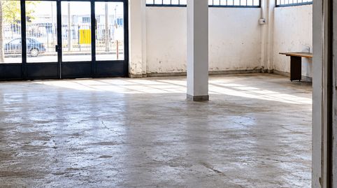 Foto 4 von Fabrikhallen zur Miete in Avenida Solvay, Inmobiliaria - Barreda, Torrelavega
