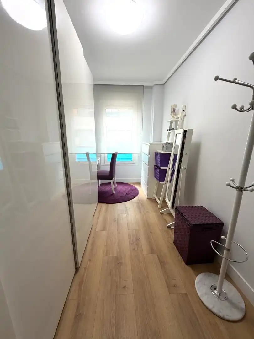 Habitación de Piso en venta en Barakaldo  con Trastero, Amueblado y Balcón