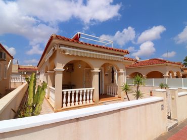 Xalet amb piscina en venda a Algorfa
