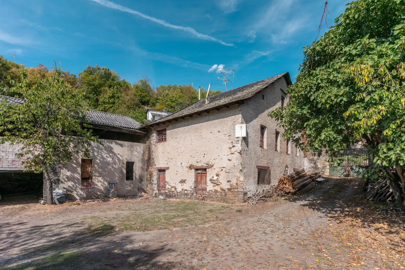 Vista exterior de Casa o chalet en venta en Palacios del Sil con Jardín privado