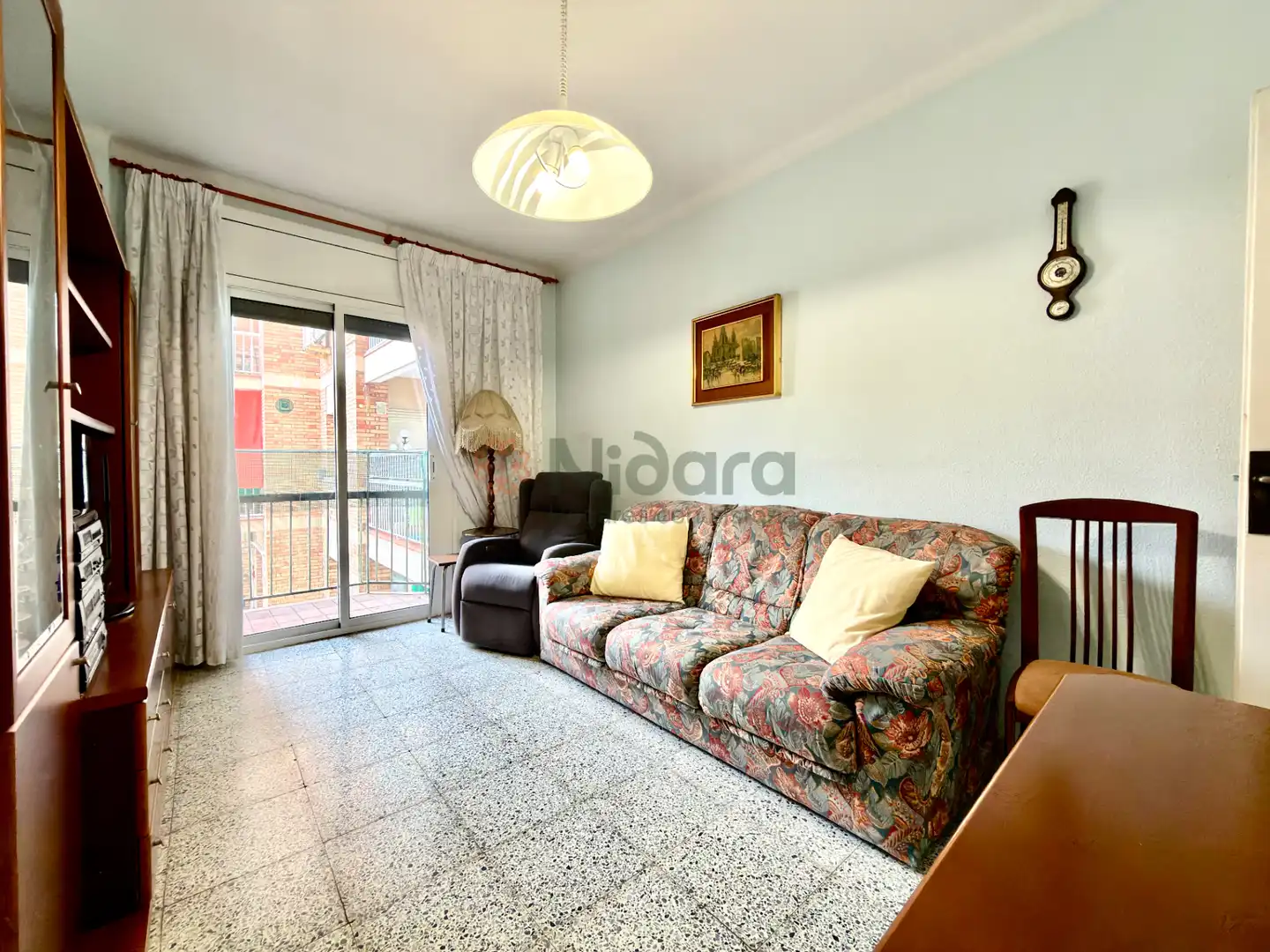 Wohnzimmer von Wohnung zum Verkauf in Barcelona mit Möbliert, Ofen und Balkon