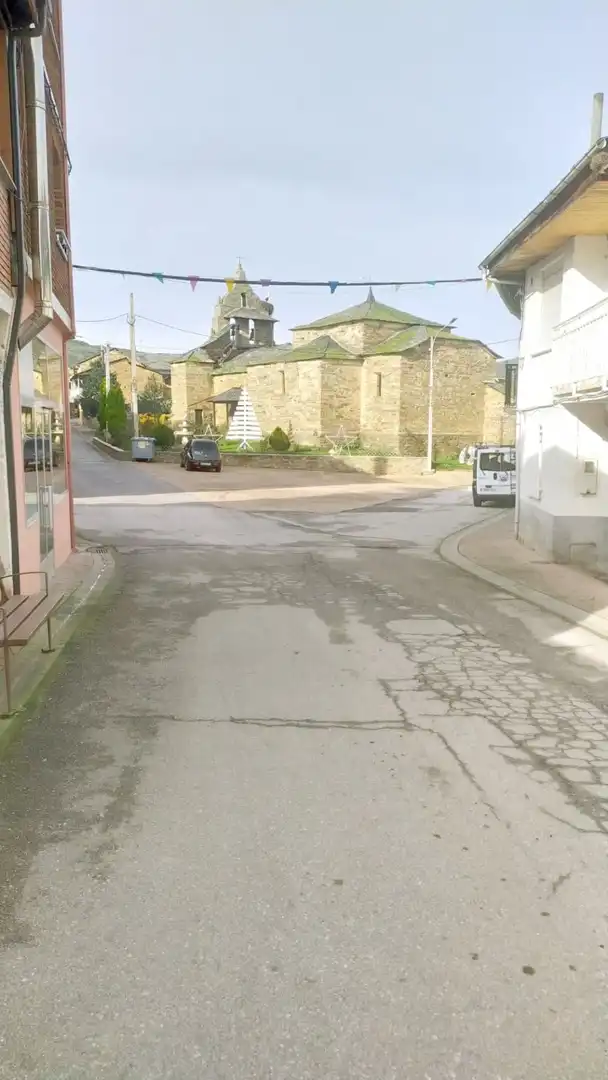 Vista exterior de Casa o chalet en venta en Vega de Espinareda con Calefacción