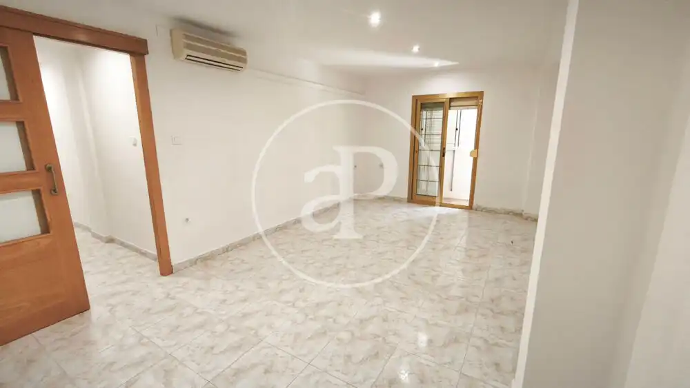 Piso en venta en Valencia con Calefacción y Balcón