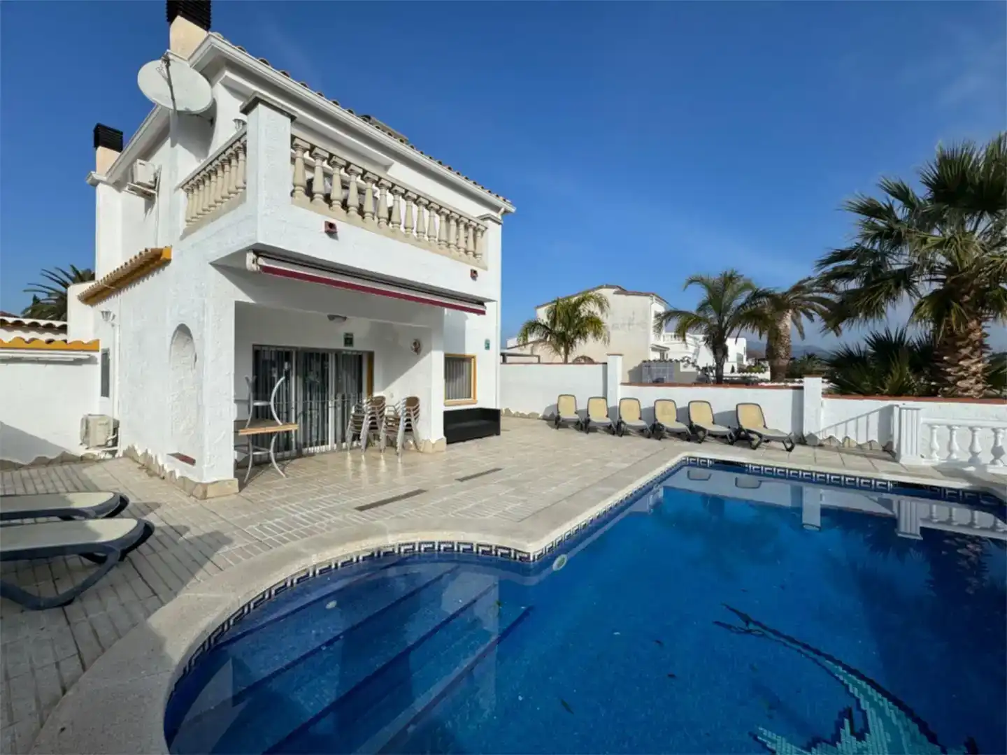 Piscina de Casa o xalet en venda en Empuriabrava amb Aire condicionat, Piscina i Balcó