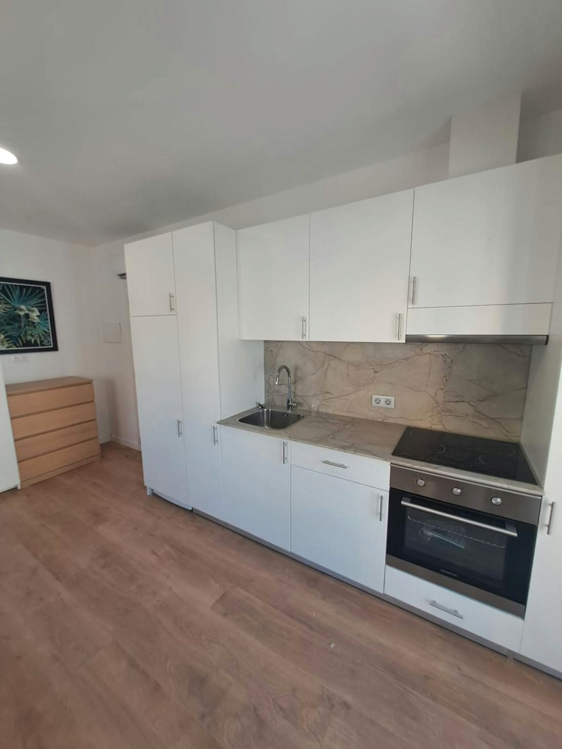 Cuina de Pis de lloguer en  Valencia Capital amb Aire condicionat, Rentadora i TV