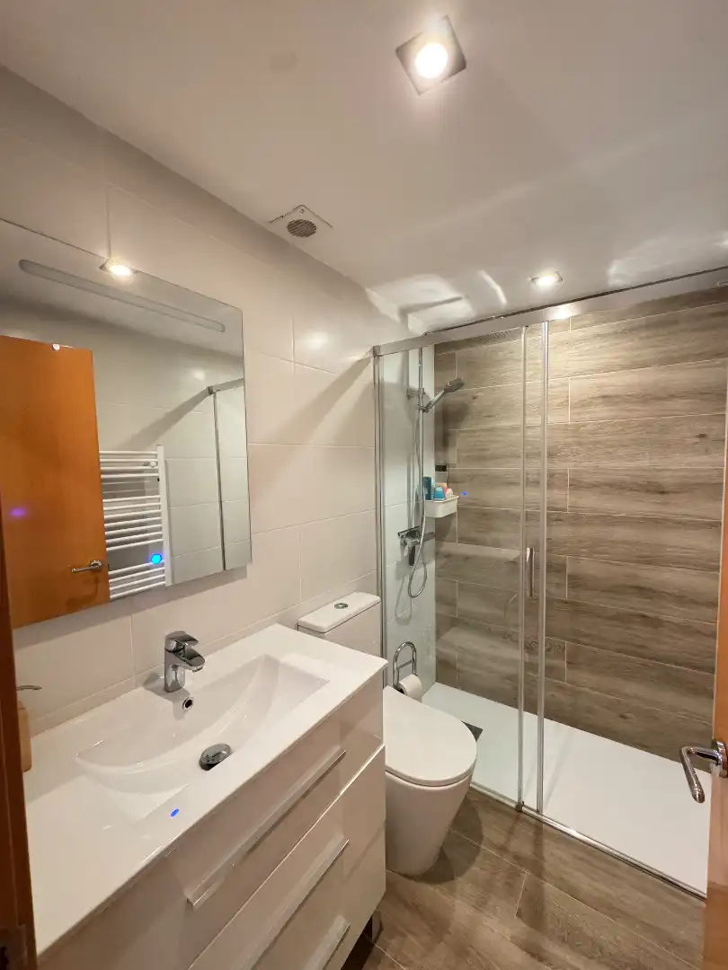 Baño de Casa o chalet en venta en Palau-saverdera con Aire acondicionado, Calefacción y Jardín privado