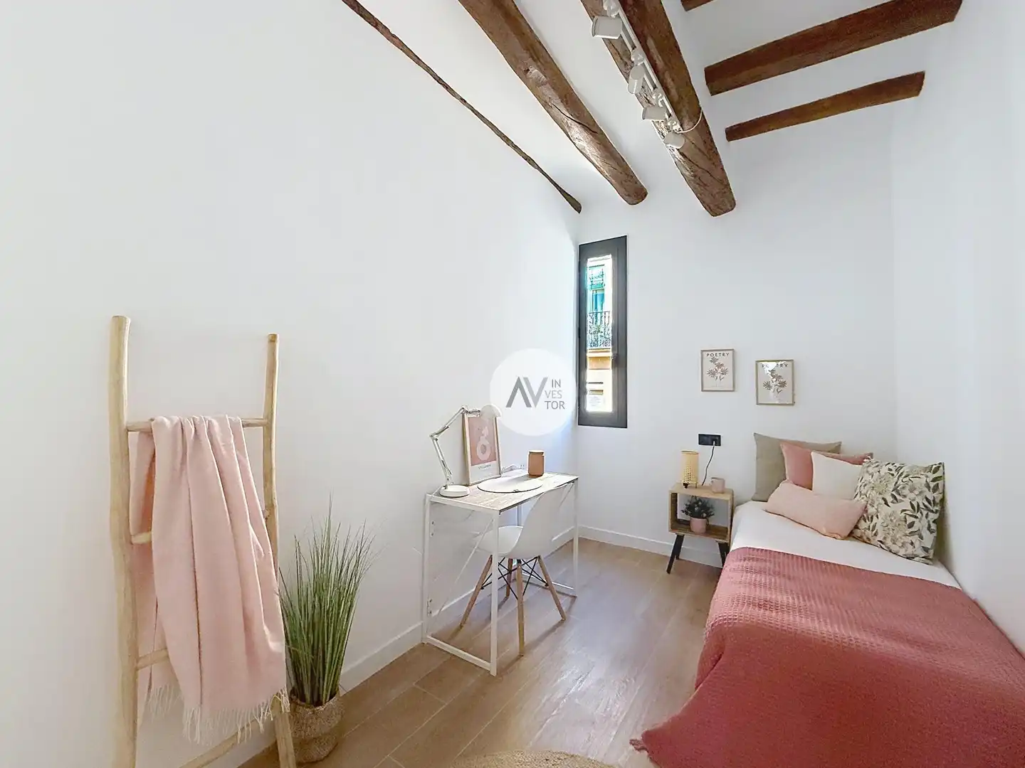 Bedroom of Apartments for sale in Barcelona  with Air Conditioner, Heating and Parquet flooring