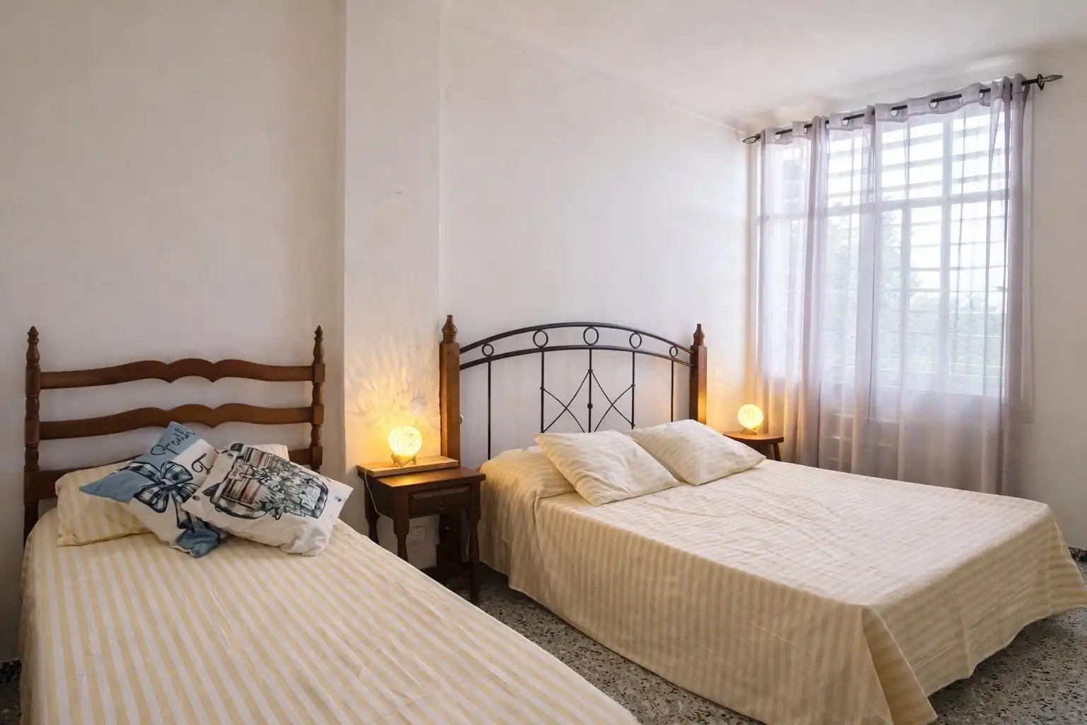 Bedroom of Flat for sale in Roses  with Community pool