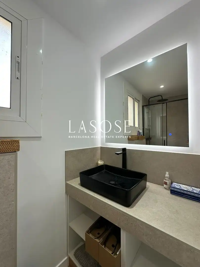 Bathroom of Flat for rent in L'Hospitalet de Llobregat  with Furnished and Balcony