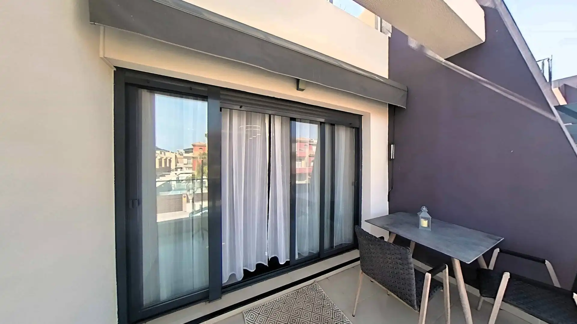 Terrasse von Wohnungen zum Verkauf in Pilar de la Horadada mit Klimaanlage, Heizung und Terrasse