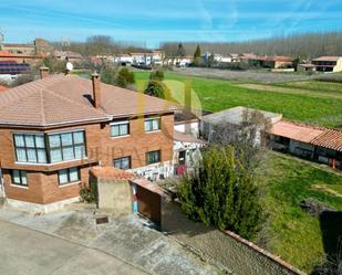 Vista exterior de Casa o xalet en venda en Villarejo de Órbigo amb Calefacció, Terrassa i Traster