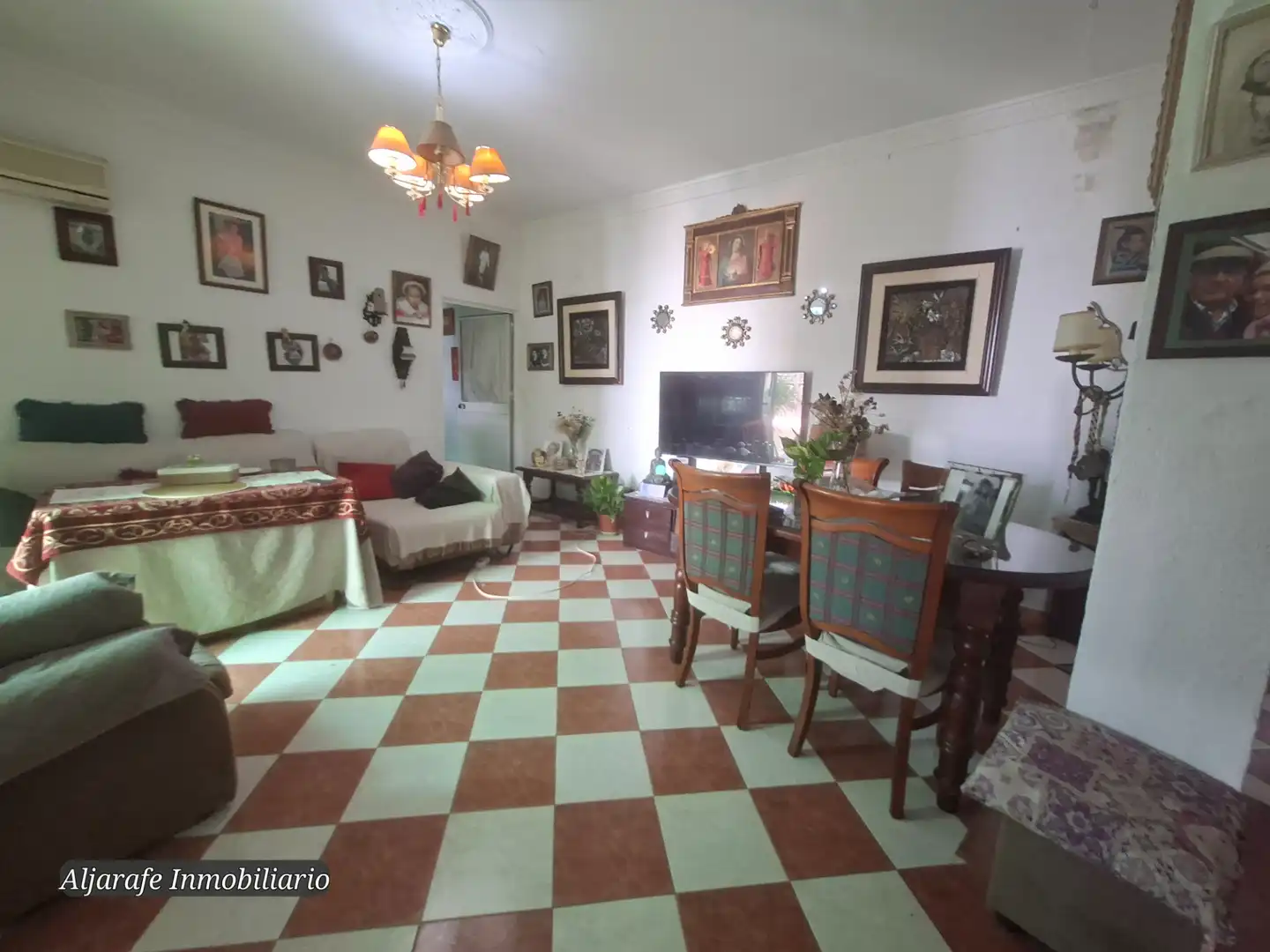 Sala d'estar de Casa o xalet en venda en Umbrete amb Terrassa i Traster