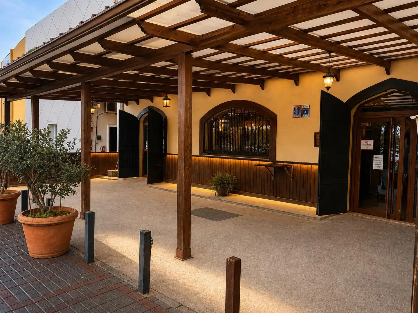 Locale commerciale in vendita a Santa Fe