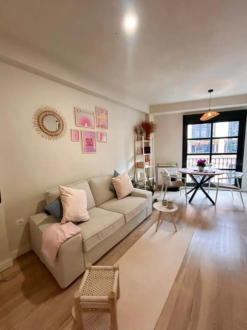 Sala de estar de Piso de alquiler en Madrid con Calefacción, Amueblado y Balcón