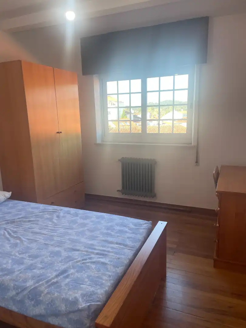 Bedroom of Flat for sale in Santiago de Compostela 