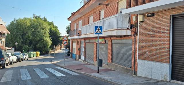 Local comercial en Alquiler en Calle Madrid en Casco Antiguo - La Dehesa - Los Monteros
