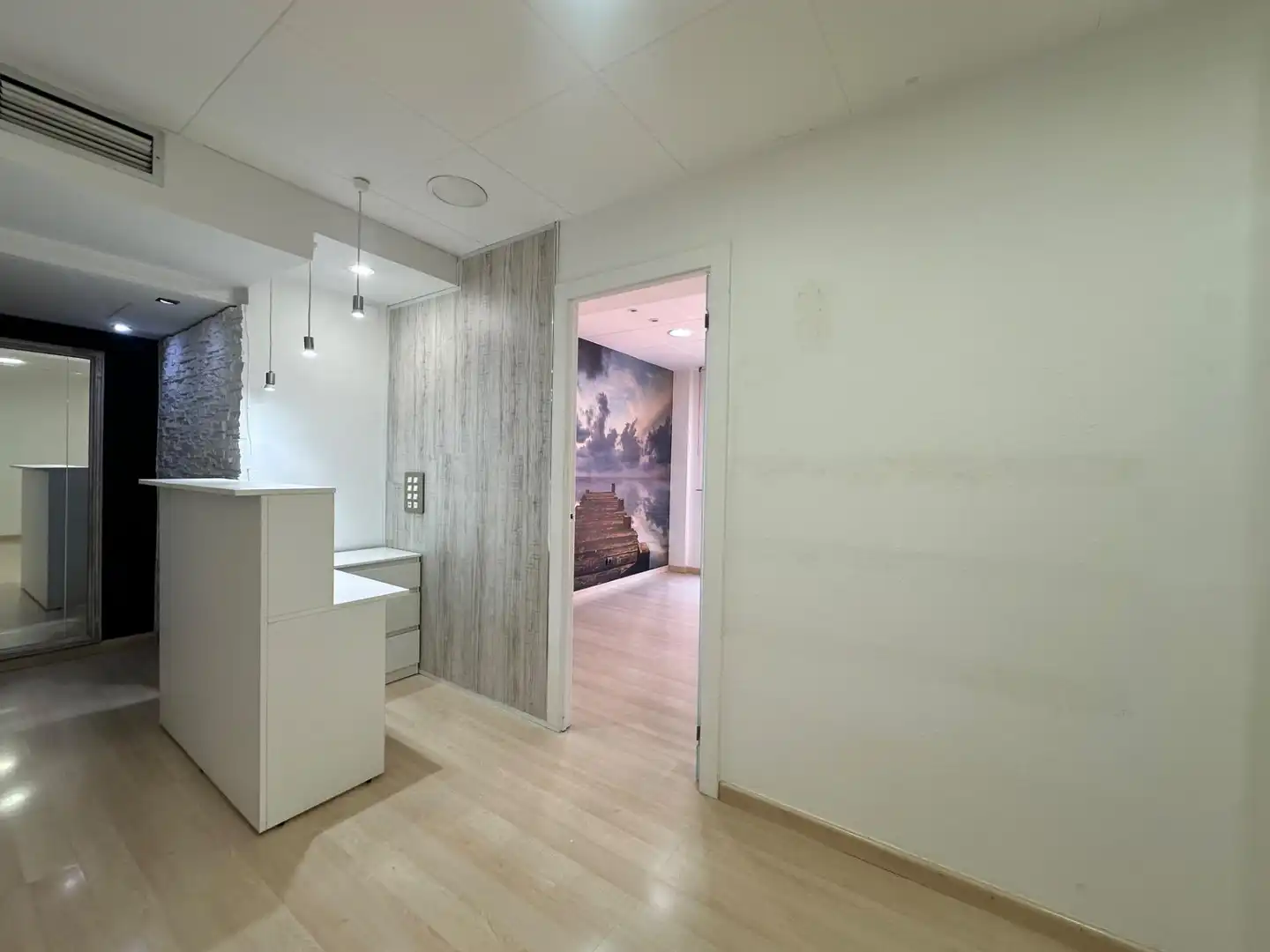 Büro zur Miete in Manresa mit Heizung und Terrasse