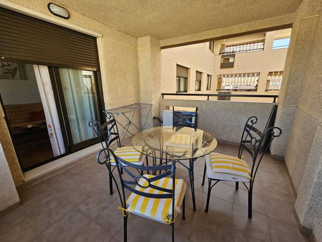 Apartamento en Alquiler en Juan Pablo II en Casco Antiguo