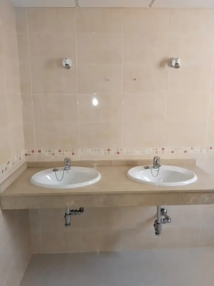 Bany de Casa adosada de lloguer en Aspe amb Aire condicionat, Terrassa i Traster