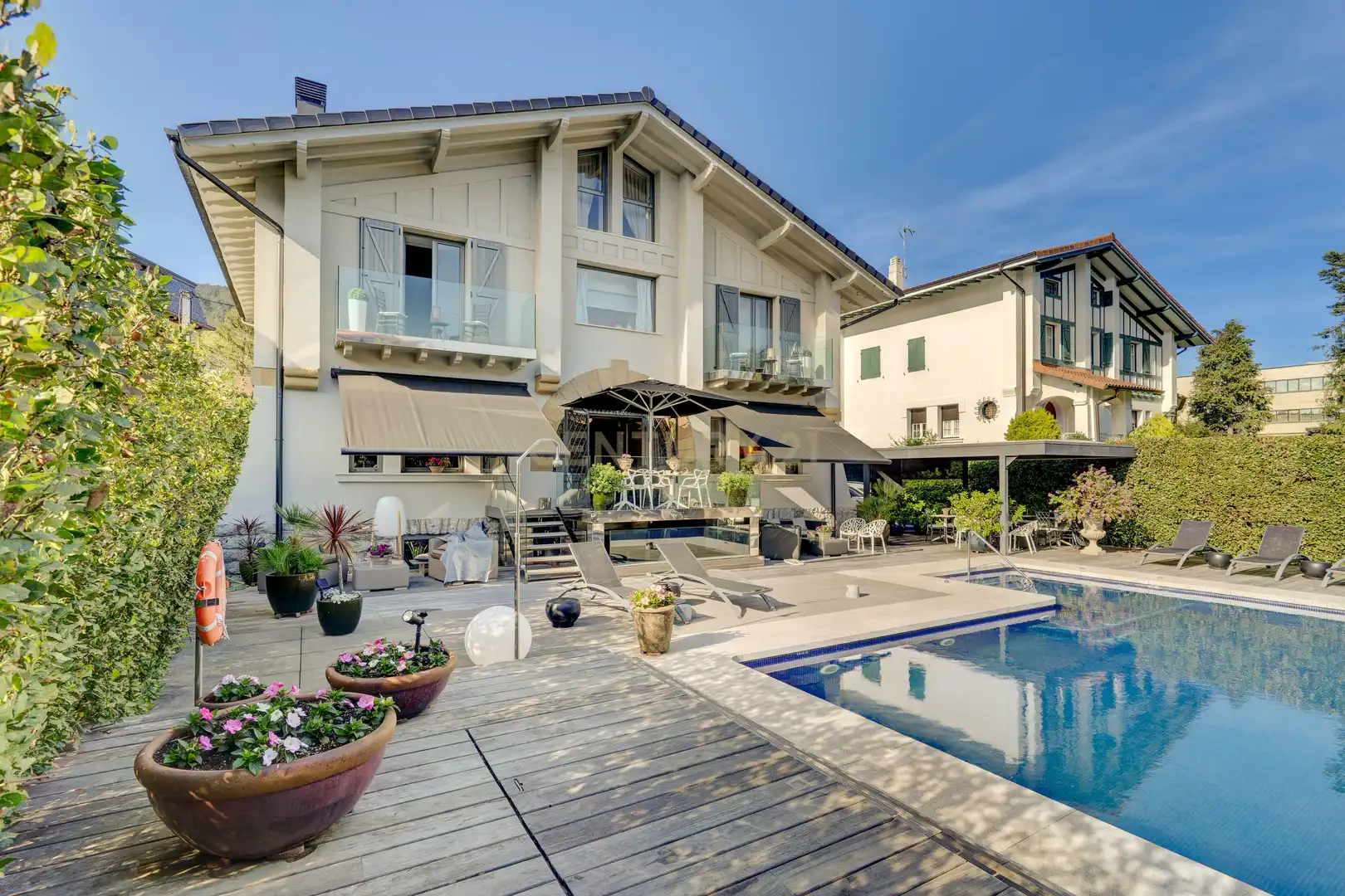 Terrassa de Casa o xalet en venda en Donostia - San Sebastián  amb Aire condicionat, Jardí privat i Piscina
